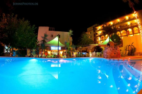 Отель Mini Golf Apartments  Канямель
